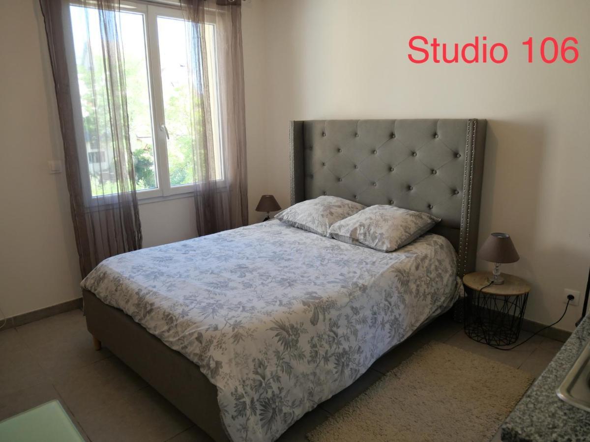 Studio A 300 M De La Gare De Mantes-La-Jolie Buitenkant foto
